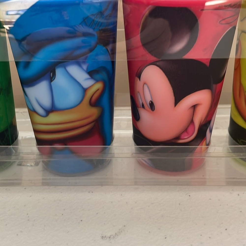 ⭐️NEW Disney Plastic Cups Shanghai Disney Resort - Picture 3 of 7